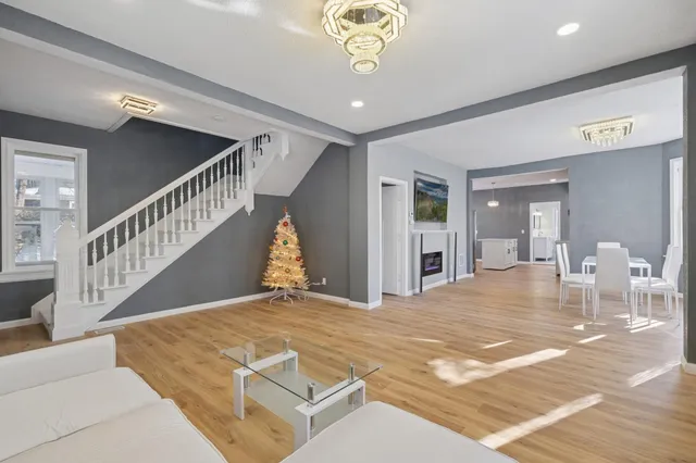 $525,000 | 120 4th Avenue East, Shakopee, MN 55379