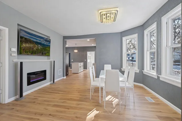 $525,000 | 120 4th Avenue East, Shakopee, MN 55379