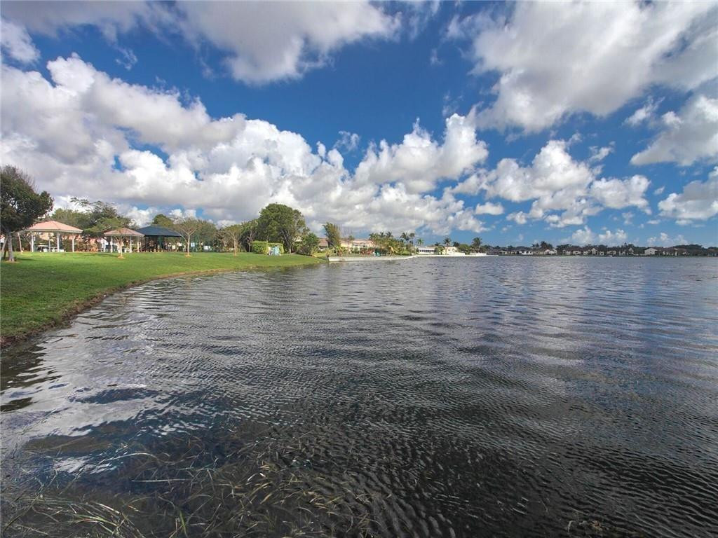 4212 Southwest 11th Street Deerfield Beach, FL 33442 - Photo 62 of 64 Photo 63