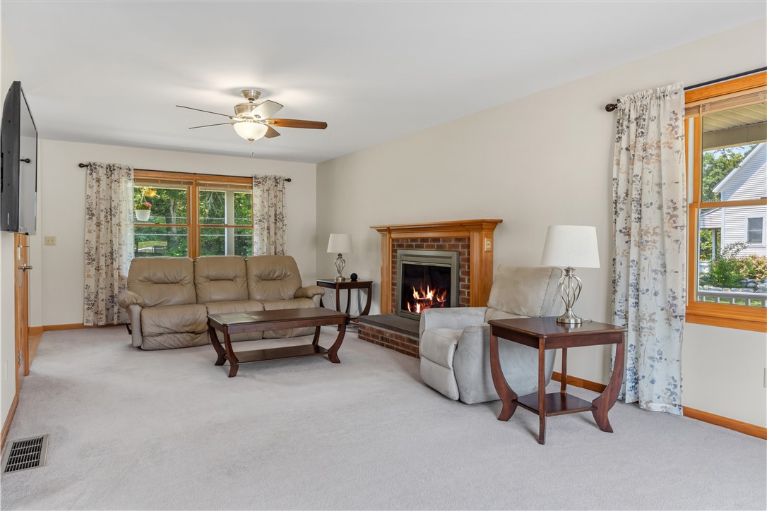 3 Courtney Lane Hopkinton, RI 02832 - Photo 10 of 46