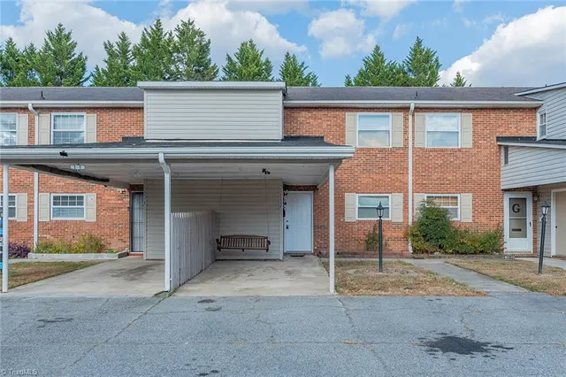 $139,000 | 2235 Shadow Valley Road, Unit F, High Point, NC 27265