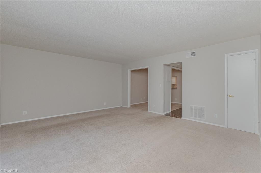 2235 Shadow Valley Road, Unit F High Point, NC 27265 - Photo 25 of 37 Gallery Image 25