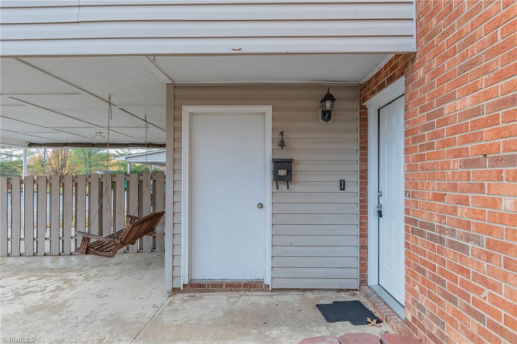 2235 Shadow Valley Road, Unit F High Point, NC 27265 - Photo 5 of 37 Gallery Image 5