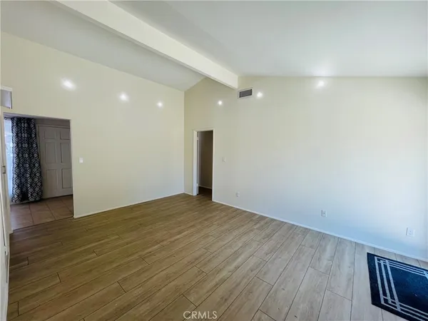 $3,800 | 9722 Geyser Avenue, Northridge, CA 91324
