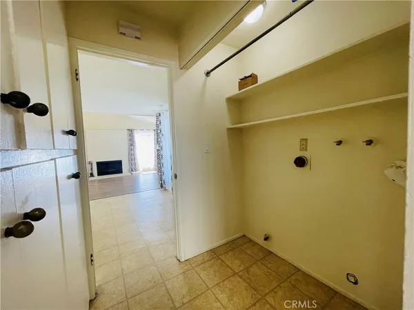 $3,800 | 9722 Geyser Avenue, Northridge, CA 91324