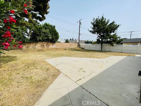 $3,800 | 9722 Geyser Avenue, Northridge, CA 91324