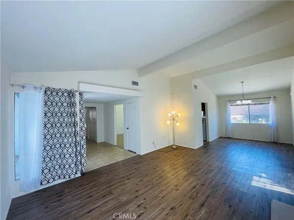 $3,800 | 9722 Geyser Avenue, Northridge, CA 91324