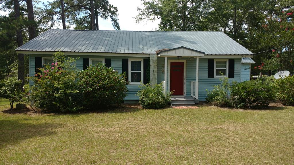 1493 Kenwood Road Manning, SC 29102 - Photo 1 of 1