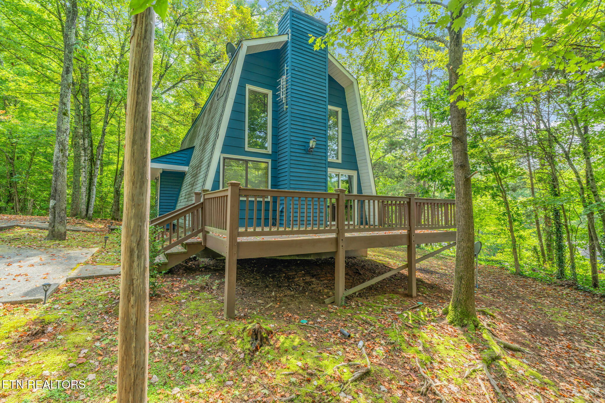 10832 Carmichael Road Knoxville, TN 37932 - Photo 1 of 40 FRONT