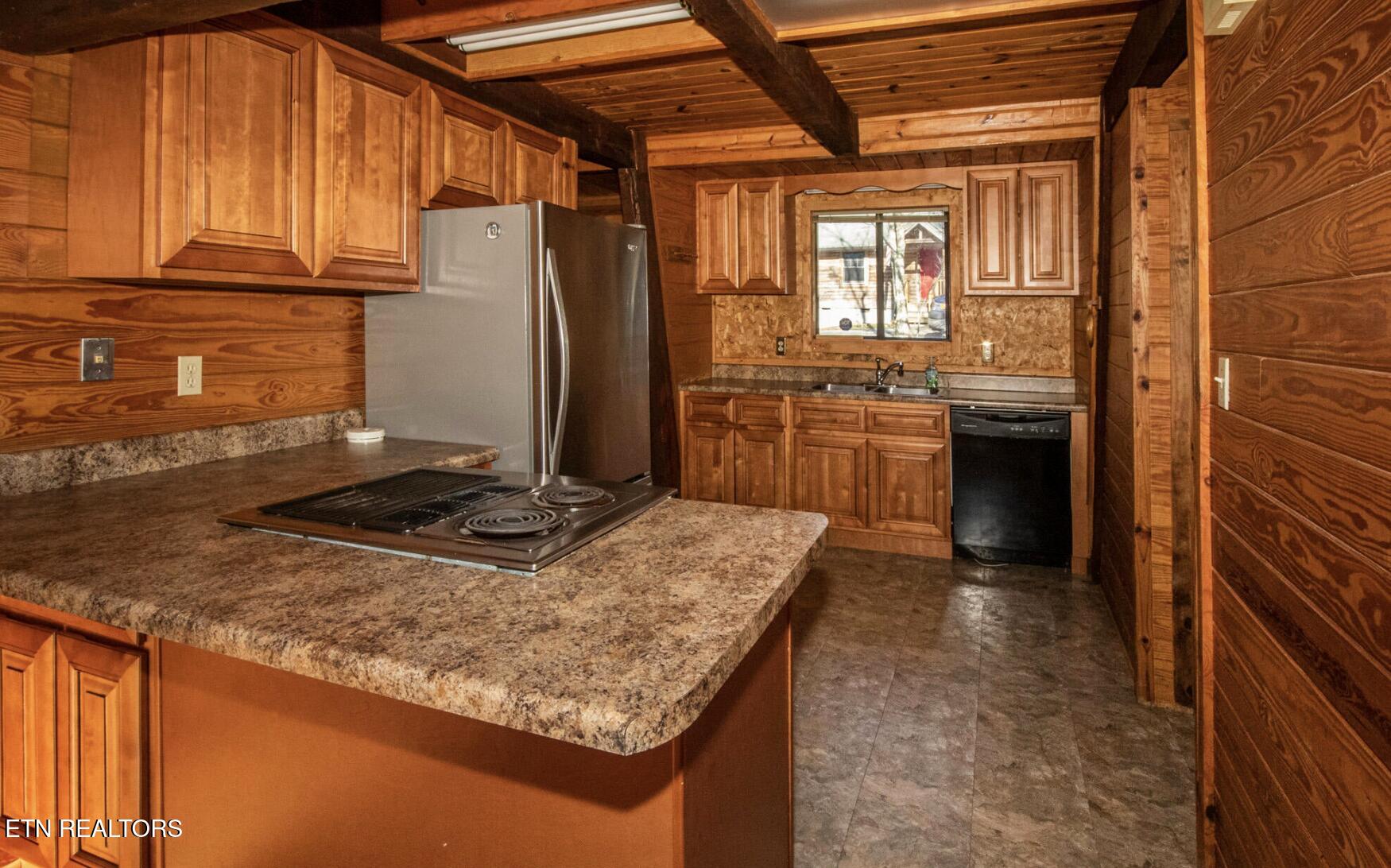 10832 Carmichael Road Knoxville, TN 37932 - Photo 14 of 40 Screenshot 2025-07-14 at 2.06.50 AM