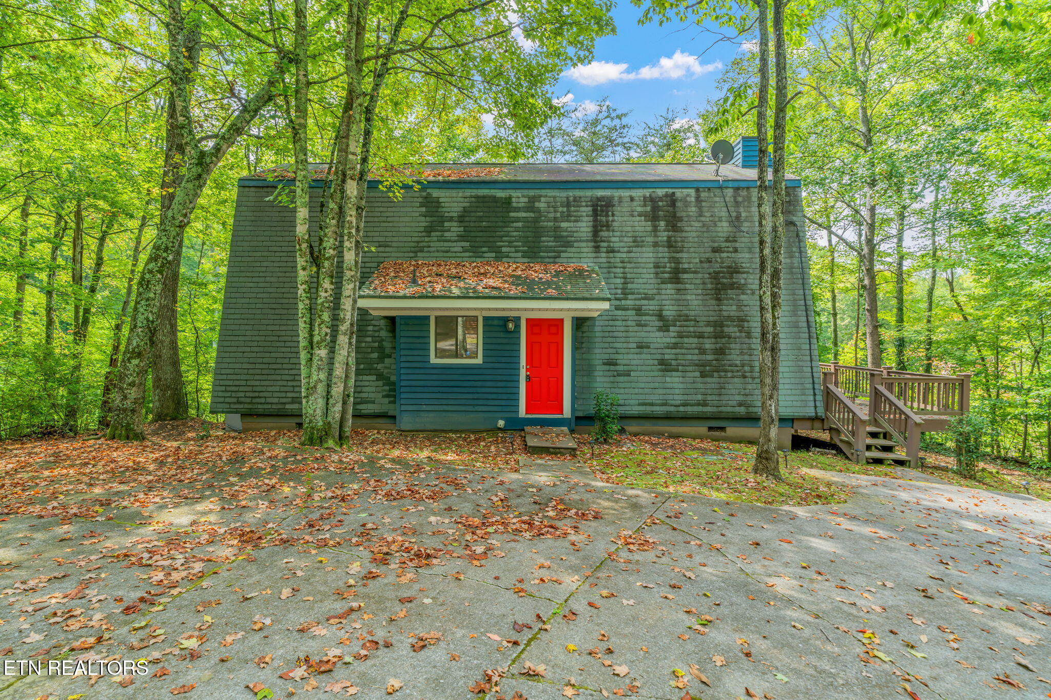 10832 Carmichael Road Knoxville, TN 37932 - Photo 34 of 40 5-web-or-mls-10832 Carmichael Road-6