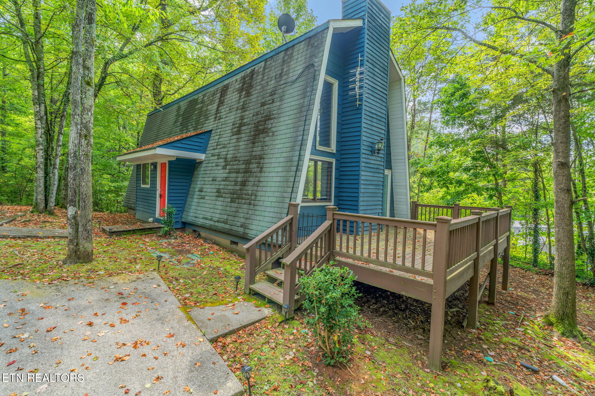 10832 Carmichael Road Knoxville, TN 37932 - Photo 36 of 40 7-web-or-mls-10832 Carmichael Road-8