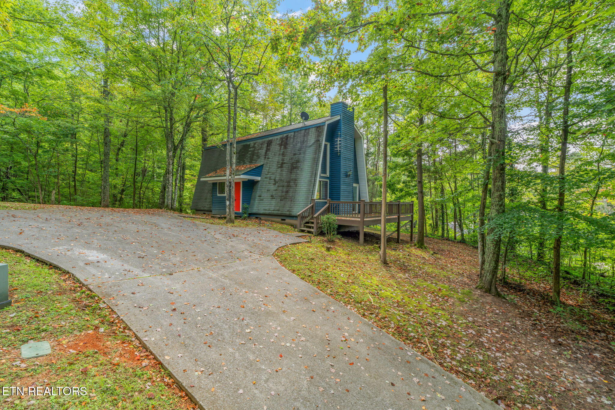 10832 Carmichael Road Knoxville, TN 37932 - Photo 37 of 40 8-web-or-mls-10832 Carmichael Road-9