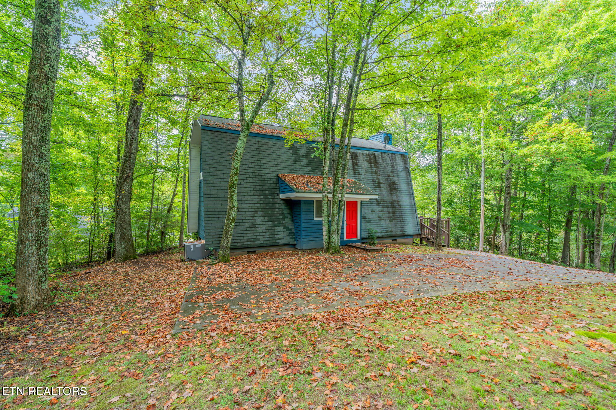 10832 Carmichael Road Knoxville, TN 37932 - Photo 39 of 40 10-web-or-mls-10832 Carmichael Road-11