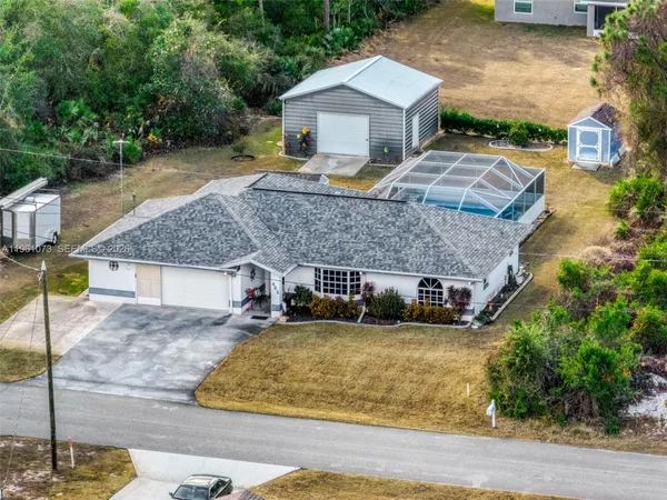 $305,000 | 421 Fiat Avenue, Sebring, FL 33872