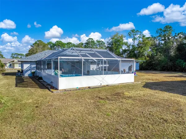 $305,000 | 421 Fiat Avenue, Sebring, FL 33872