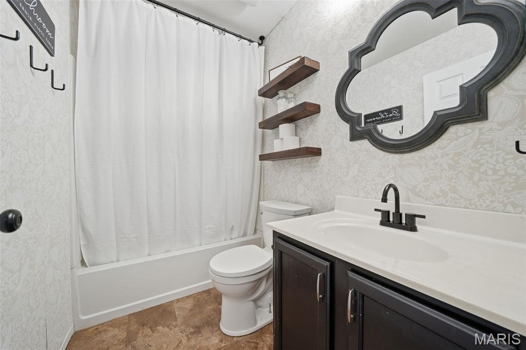 16227 Castlerea Boulevard Ballwin, MO 63021 - Photo 15 of 21