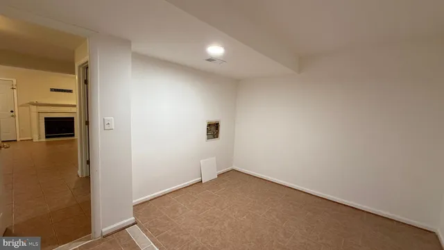 $2,600 | 2570 Sylvan Moor Lane, Woodbridge, VA 22191