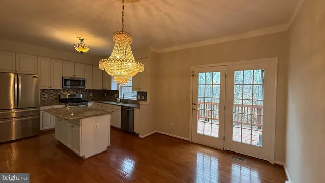 $2,600 | 2570 Sylvan Moor Lane, Woodbridge, VA 22191