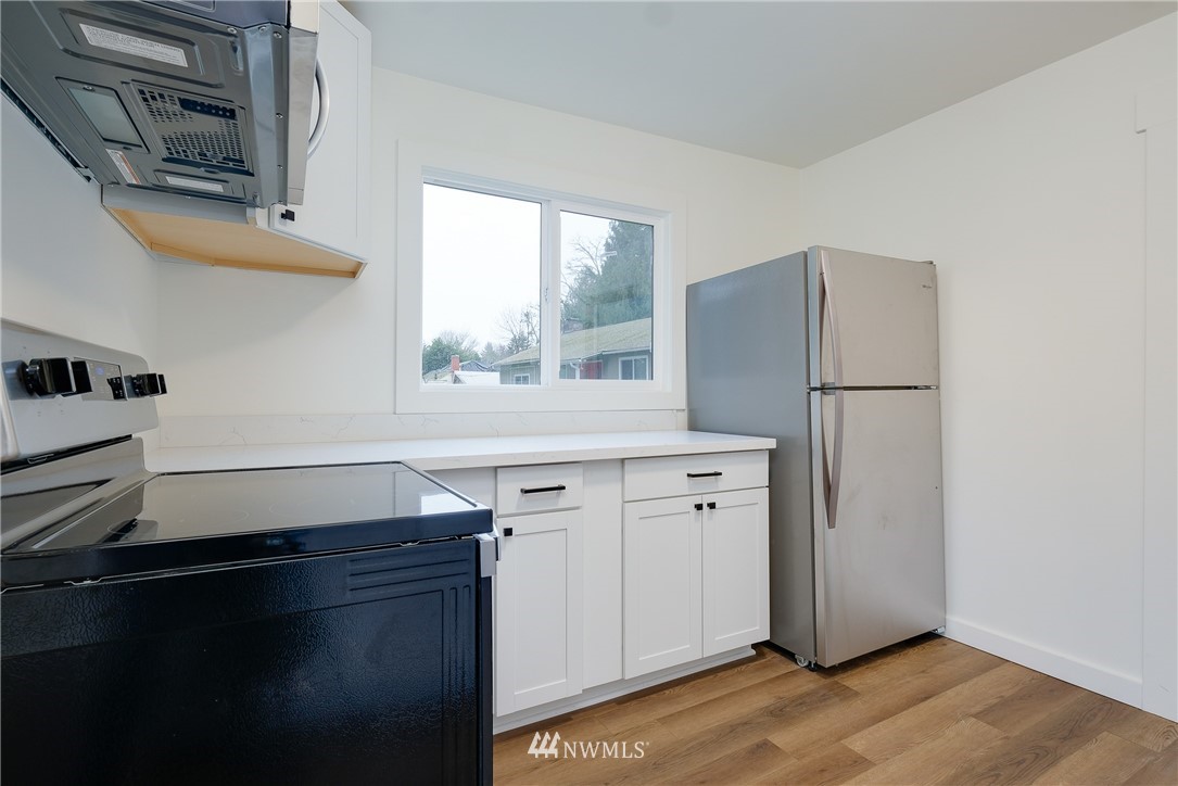 2465 Rocky Point Road Northwest Bremerton, WA 98312 - Photo 13 of 39 Gallery Image 13