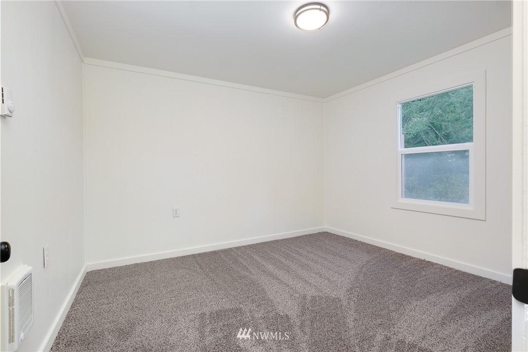 2465 Rocky Point Road Northwest Bremerton, WA 98312 - Photo 15 of 39 Gallery Image 15
