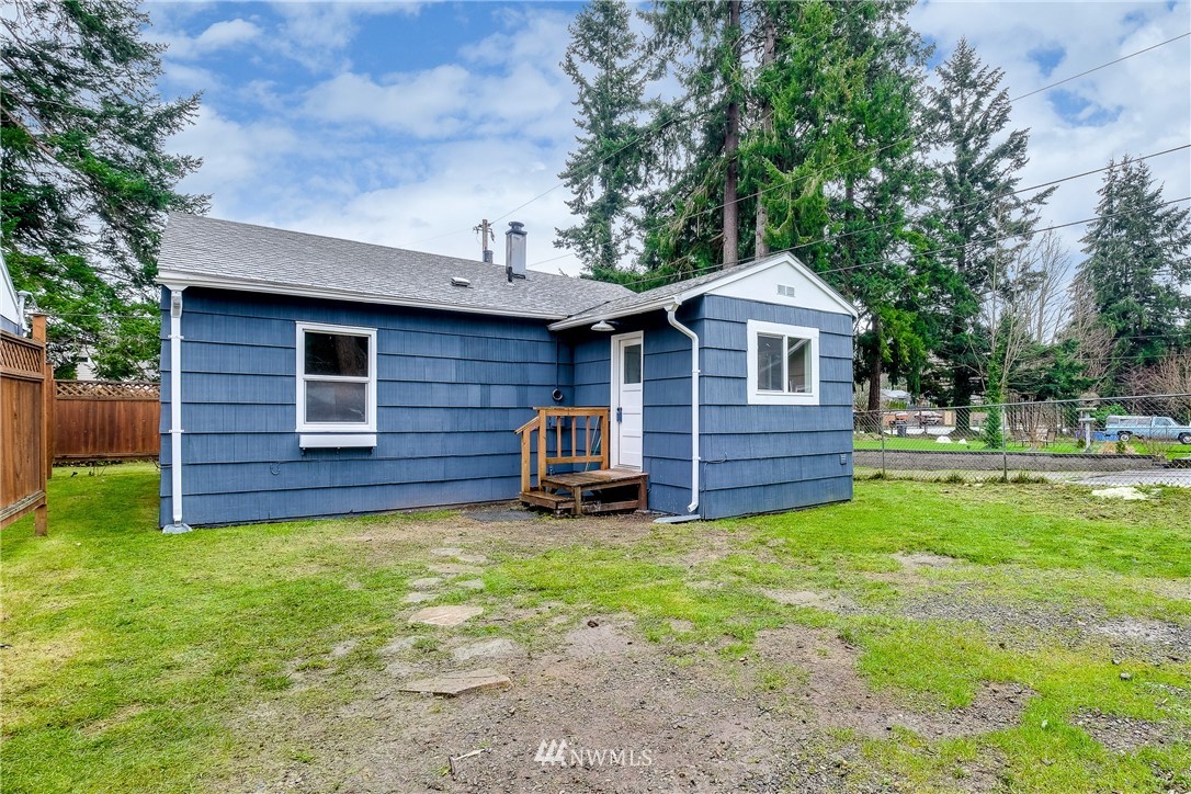 2465 Rocky Point Road Northwest Bremerton, WA 98312 - Photo 34 of 39 Gallery Image 34