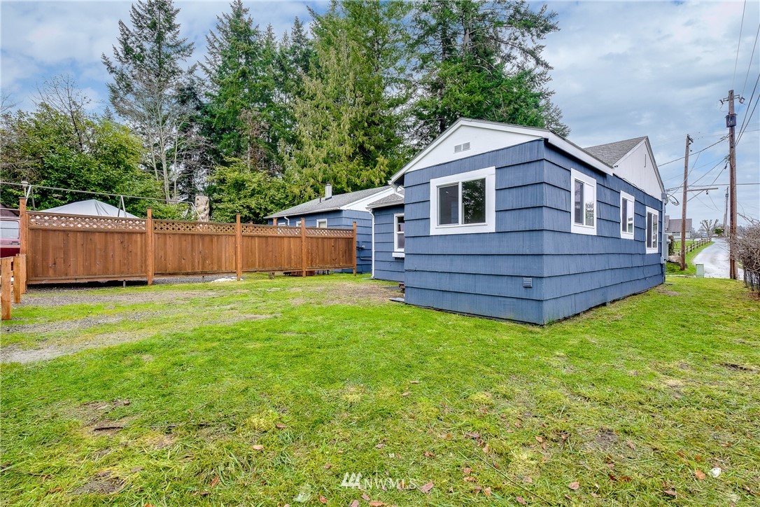 2465 Rocky Point Road Northwest Bremerton, WA 98312 - Photo 35 of 39 Gallery Image 35