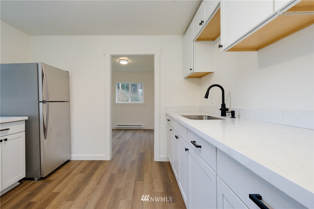 2465 Rocky Point Road Northwest Bremerton, WA 98312 - Photo 10 of 39 Gallery Image 10