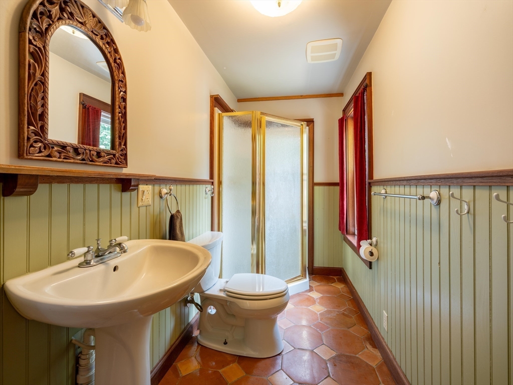 14 Main Street Shelburne, MA 01370 - Photo 8 of 39 Gallery Image 8