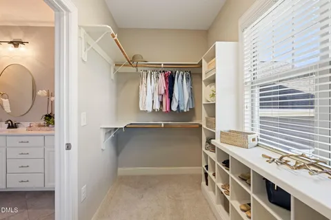 a view of utility room