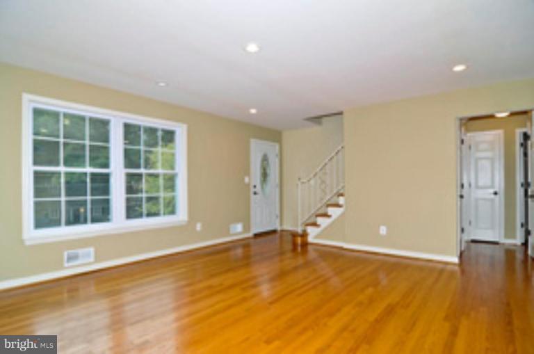 3349 Jones Bridge Road Chevy Chase, MD 20815 - Photo 3 of 17 Entrance / Foyer