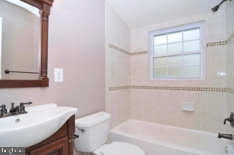 3349 Jones Bridge Road Chevy Chase, MD 20815 - Photo 8 of 17 UPPER LEVEL