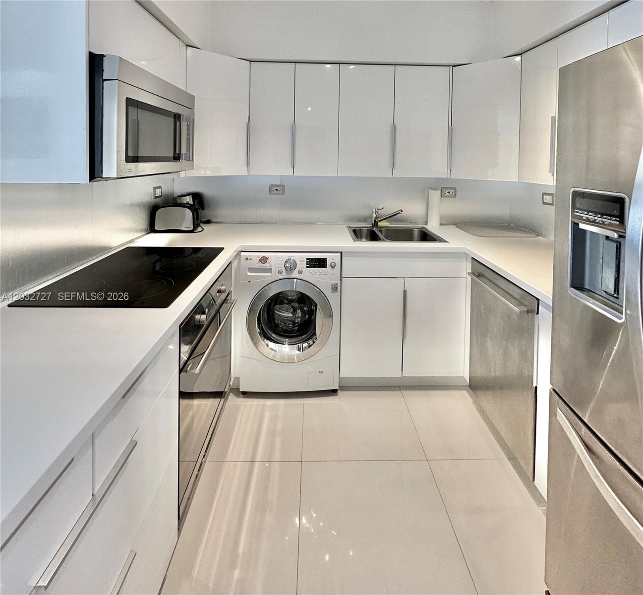 1500 Bay Road, Unit 820S Miami Beach, FL 33139 - Photo 7 of 15