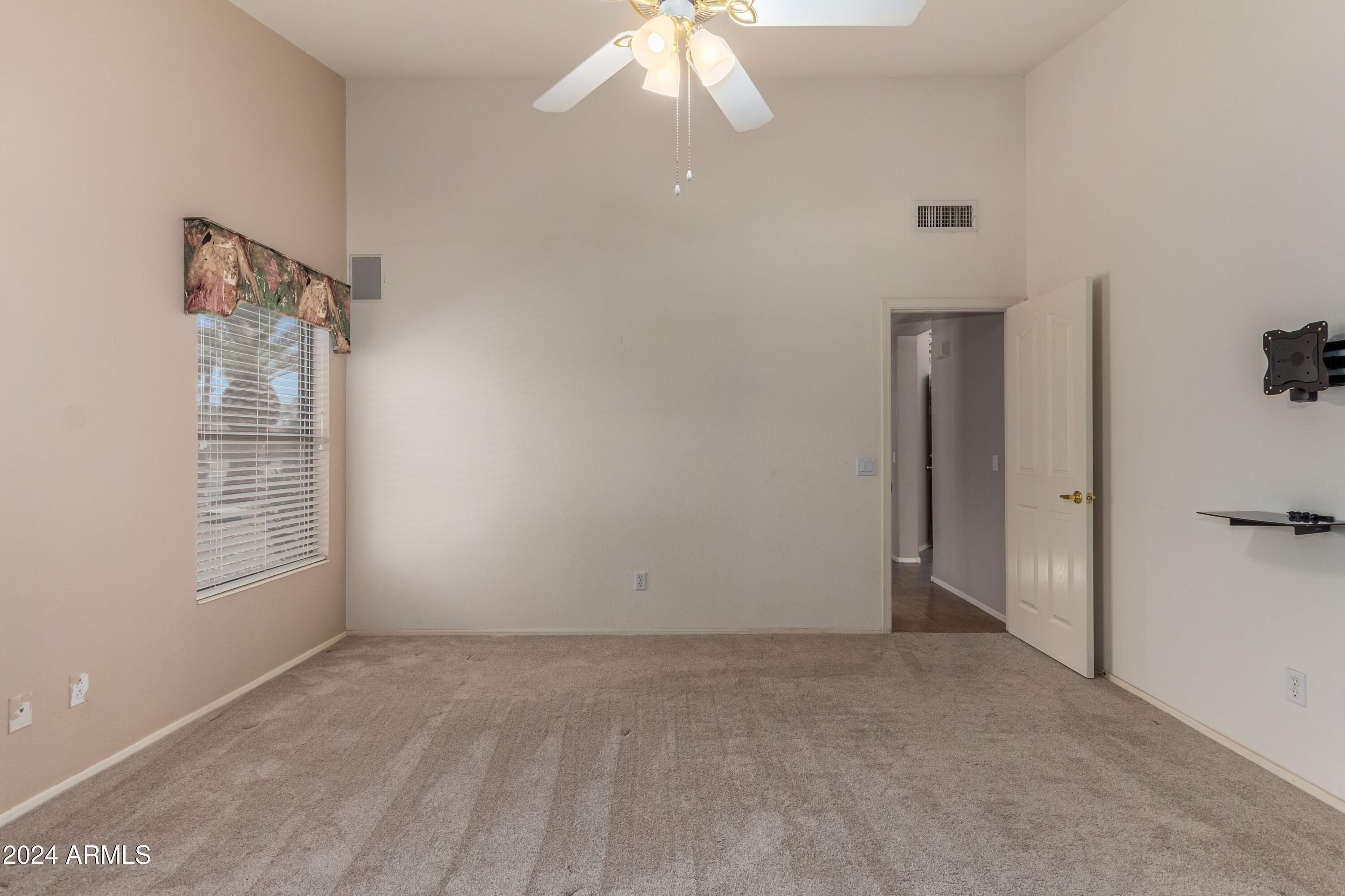 14766 Piccadilly Road Goodyear, AZ 85395 - Photo 20 of 41 Primary Suite different View