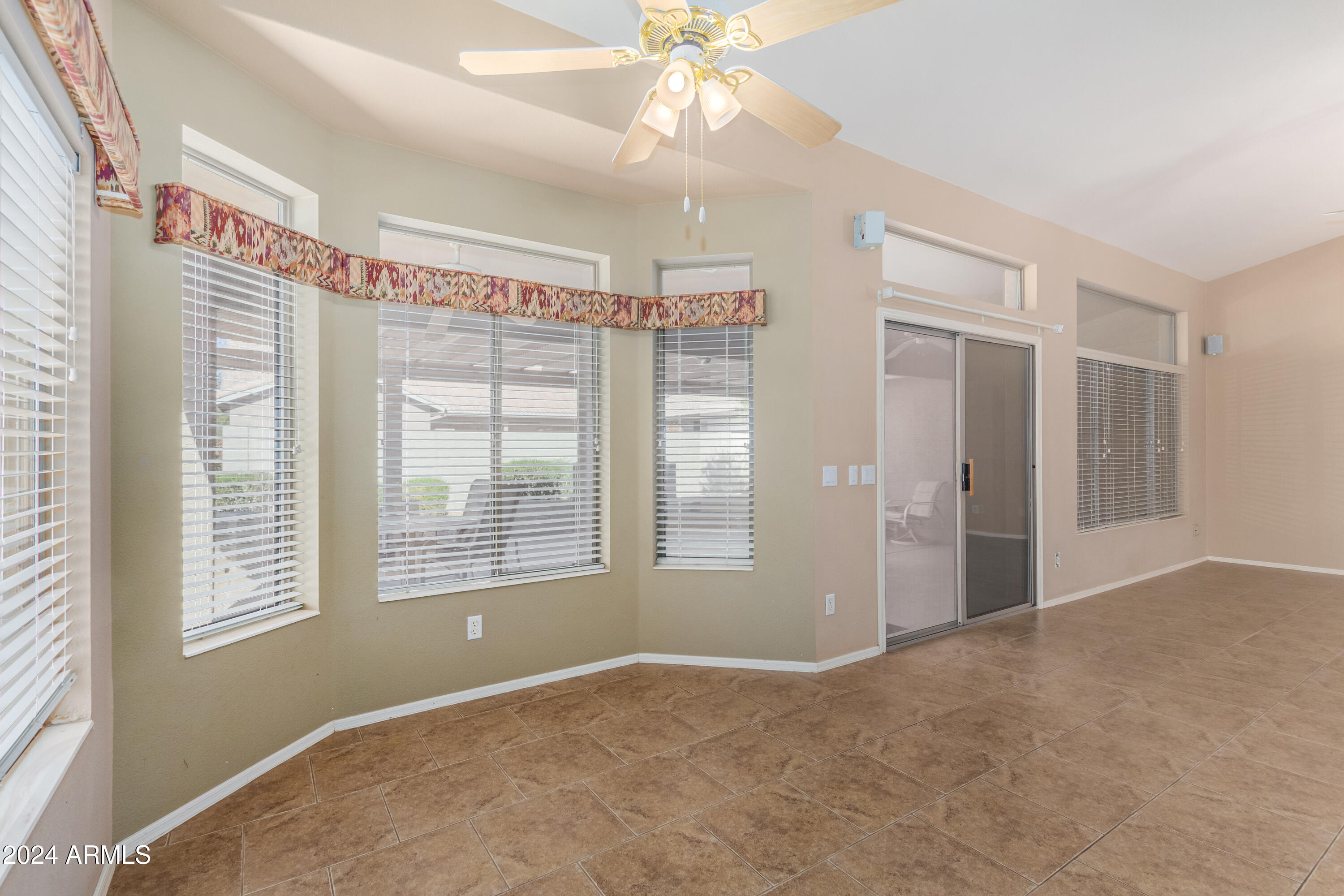 14766 Piccadilly Road Goodyear, AZ 85395 - Photo 10 of 41 12 - Piccadilly