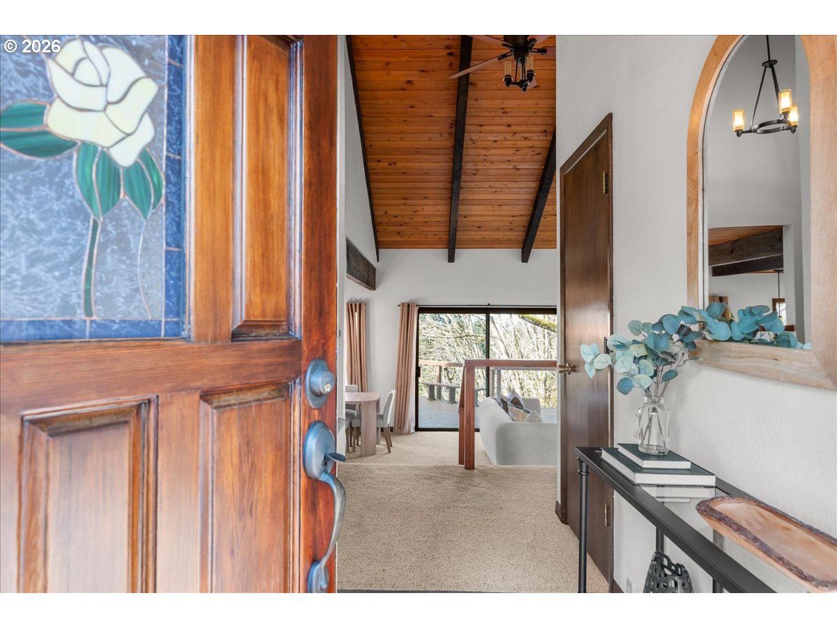 3904 Viewcrest Road South Salem, OR 97302 - Photo 2 of 48