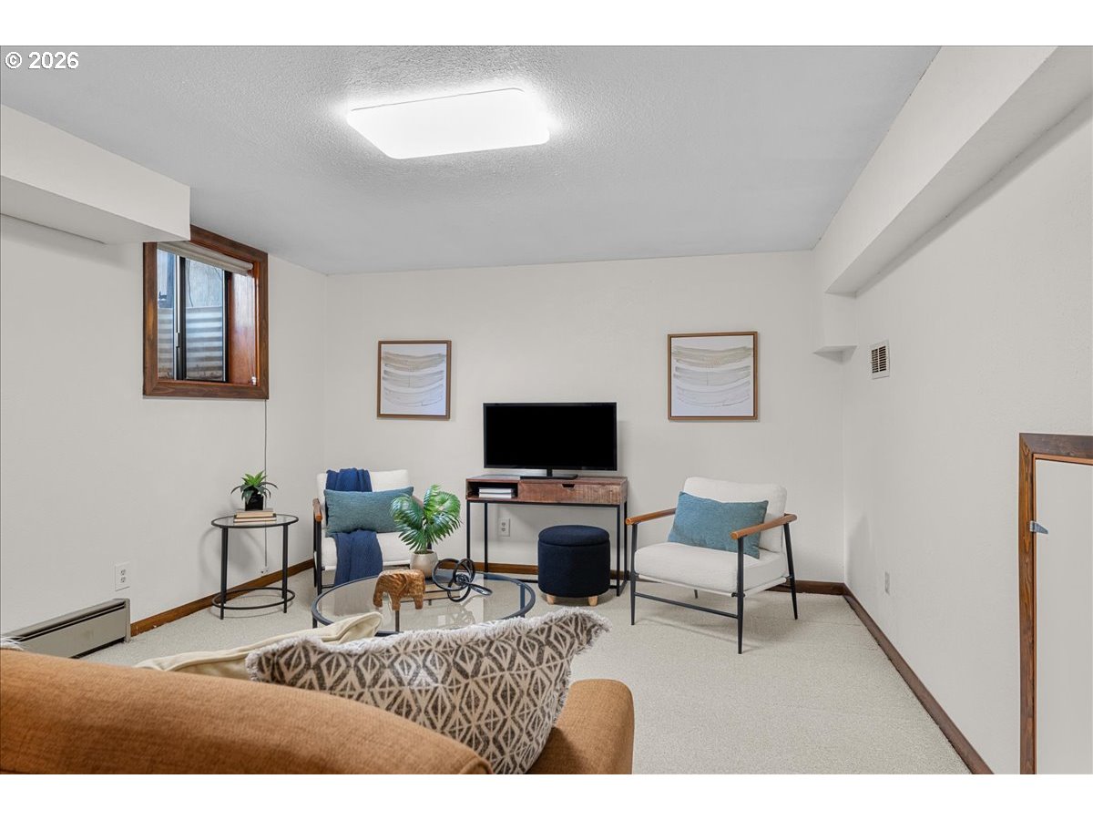 3904 Viewcrest Road South Salem, OR 97302 - Photo 35 of 48