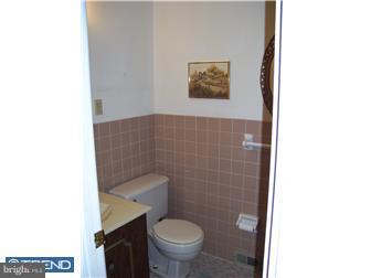 3955 Constance Road Philadelphia, PA 19114 - Photo 8 of 11 Bathroom
