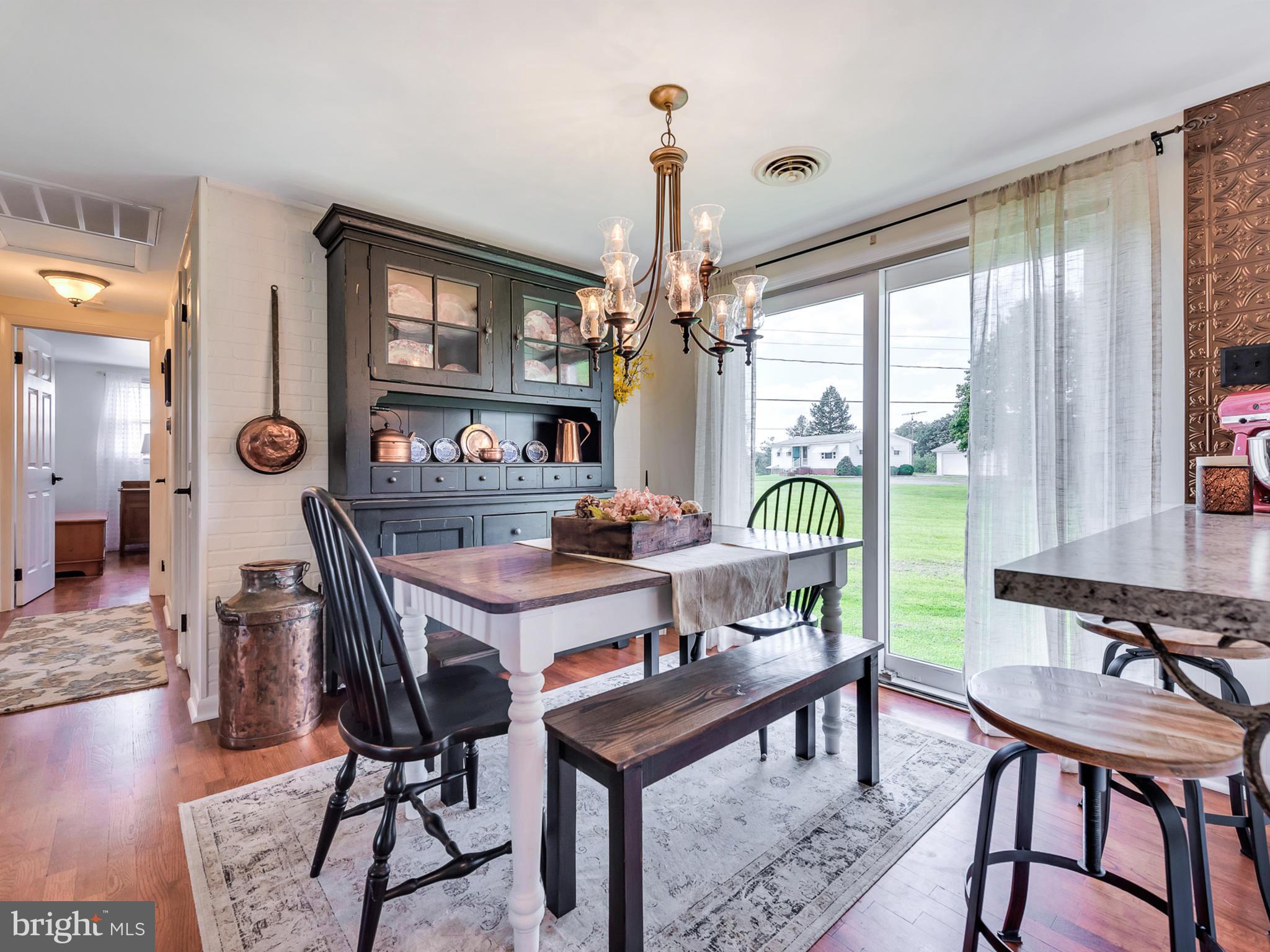 16718 Fairview Road Hagerstown, MD 21740 - Photo 12 of 29 Dining Room