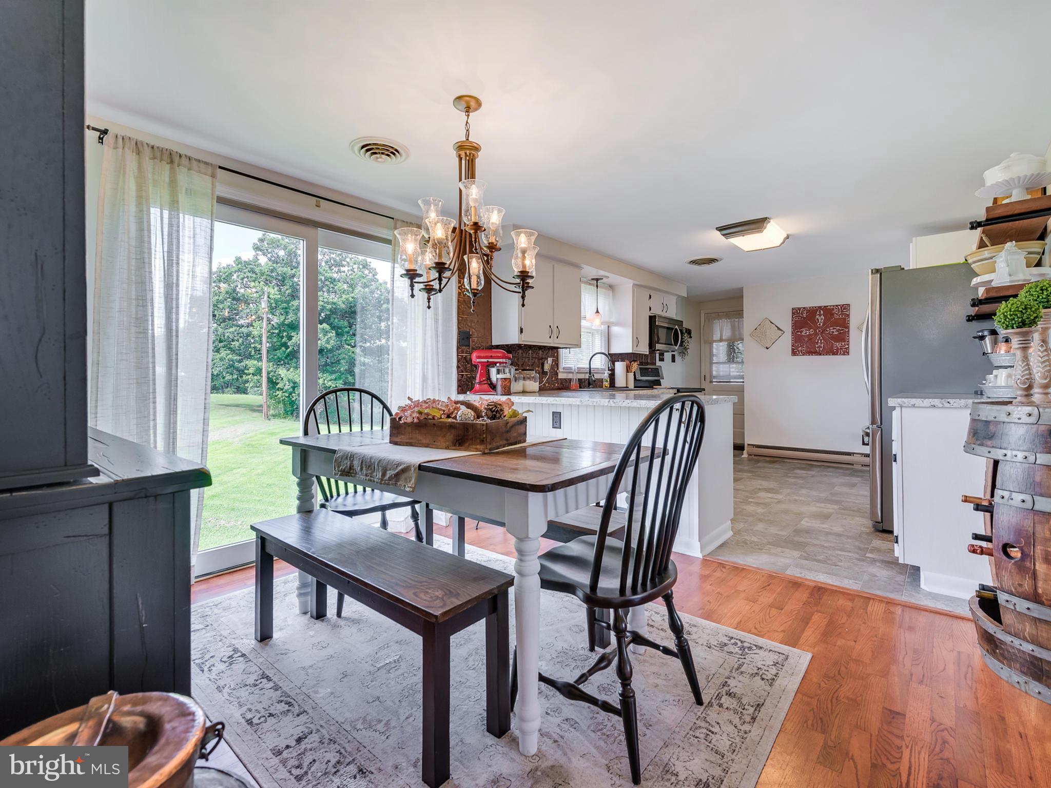 16718 Fairview Road Hagerstown, MD 21740 - Photo 13 of 29 Dining Room