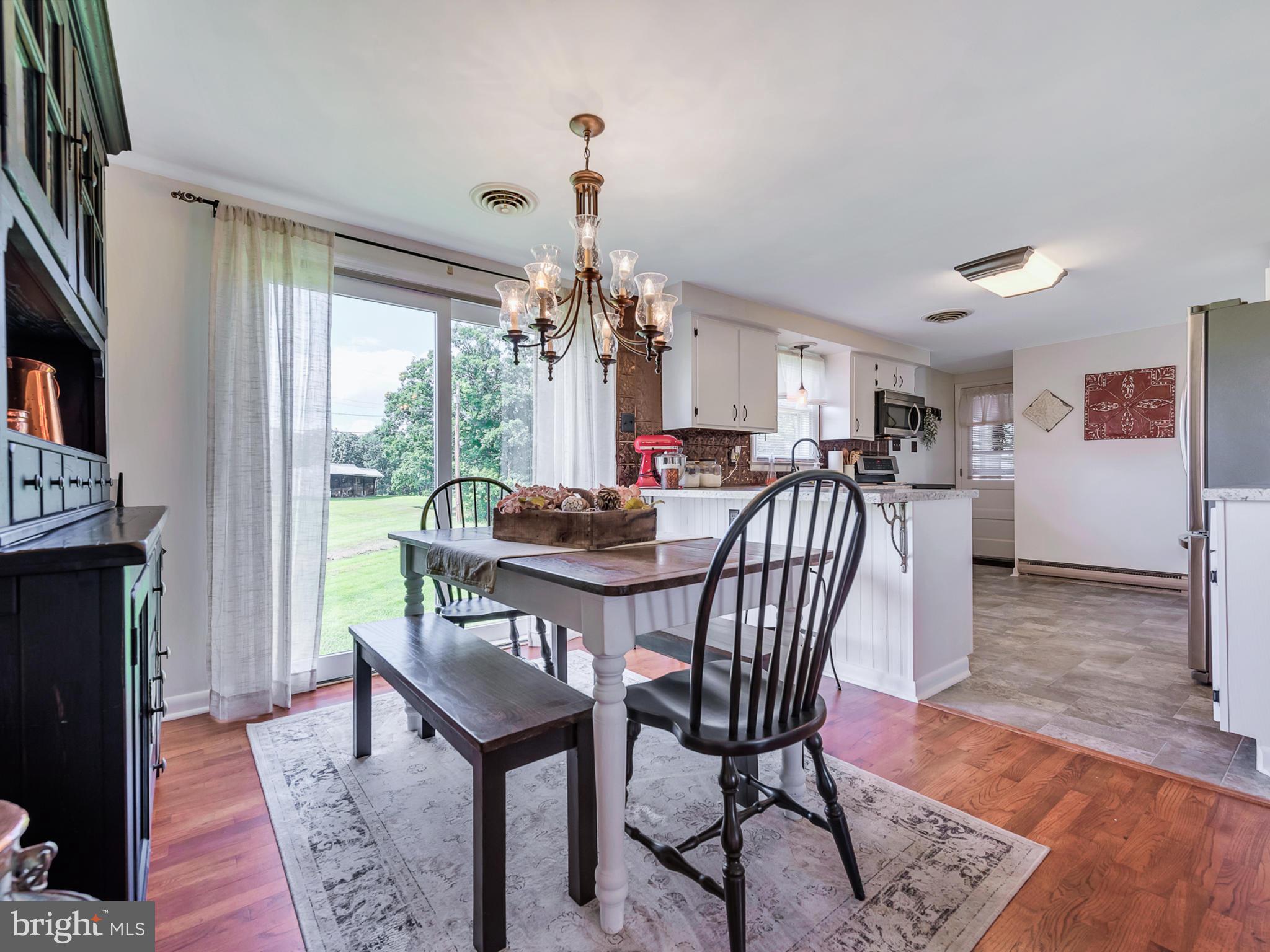 16718 Fairview Road Hagerstown, MD 21740 - Photo 14 of 29 Dining Room