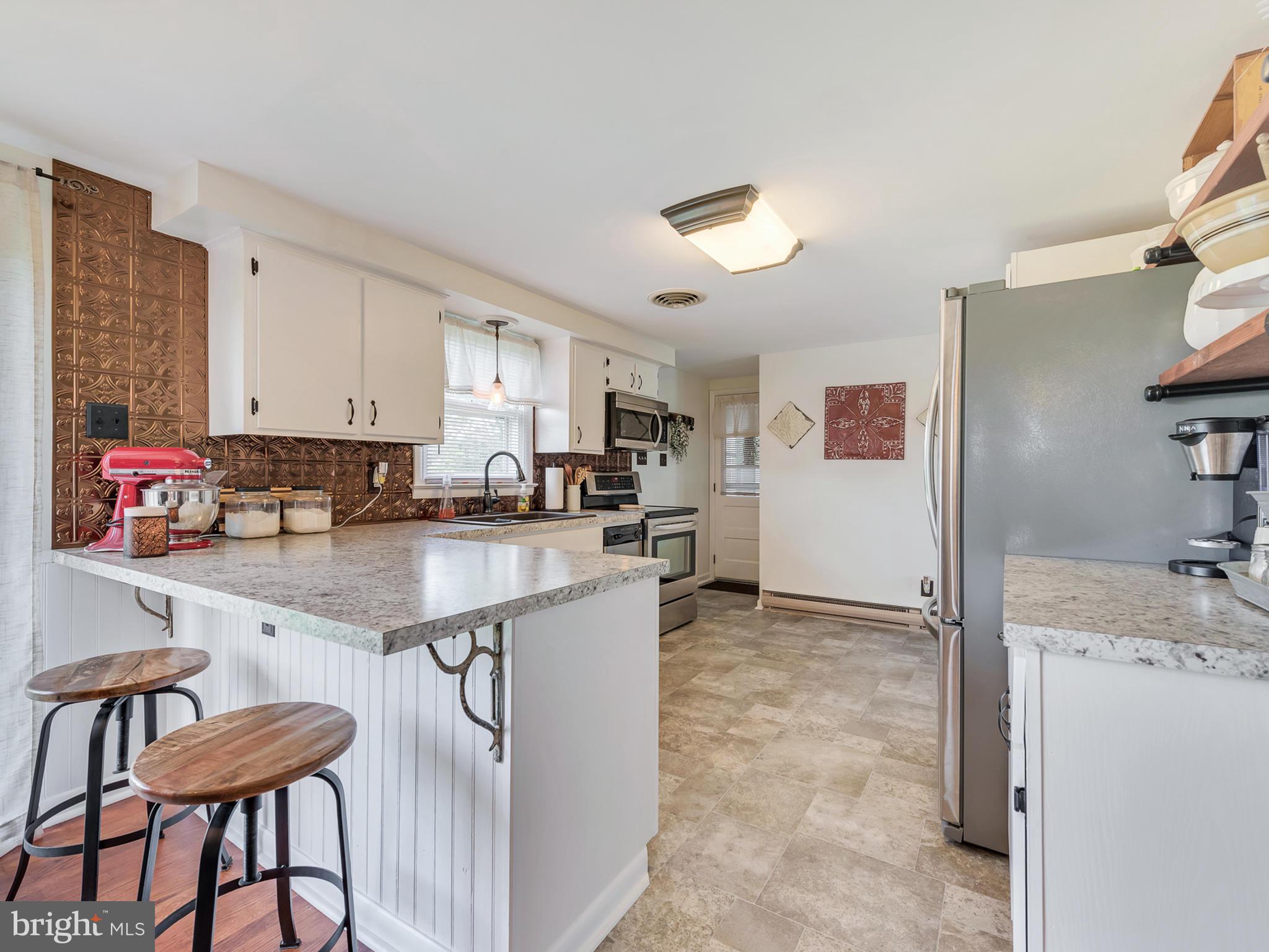 16718 Fairview Road Hagerstown, MD 21740 - Photo 16 of 29 Kitchen
