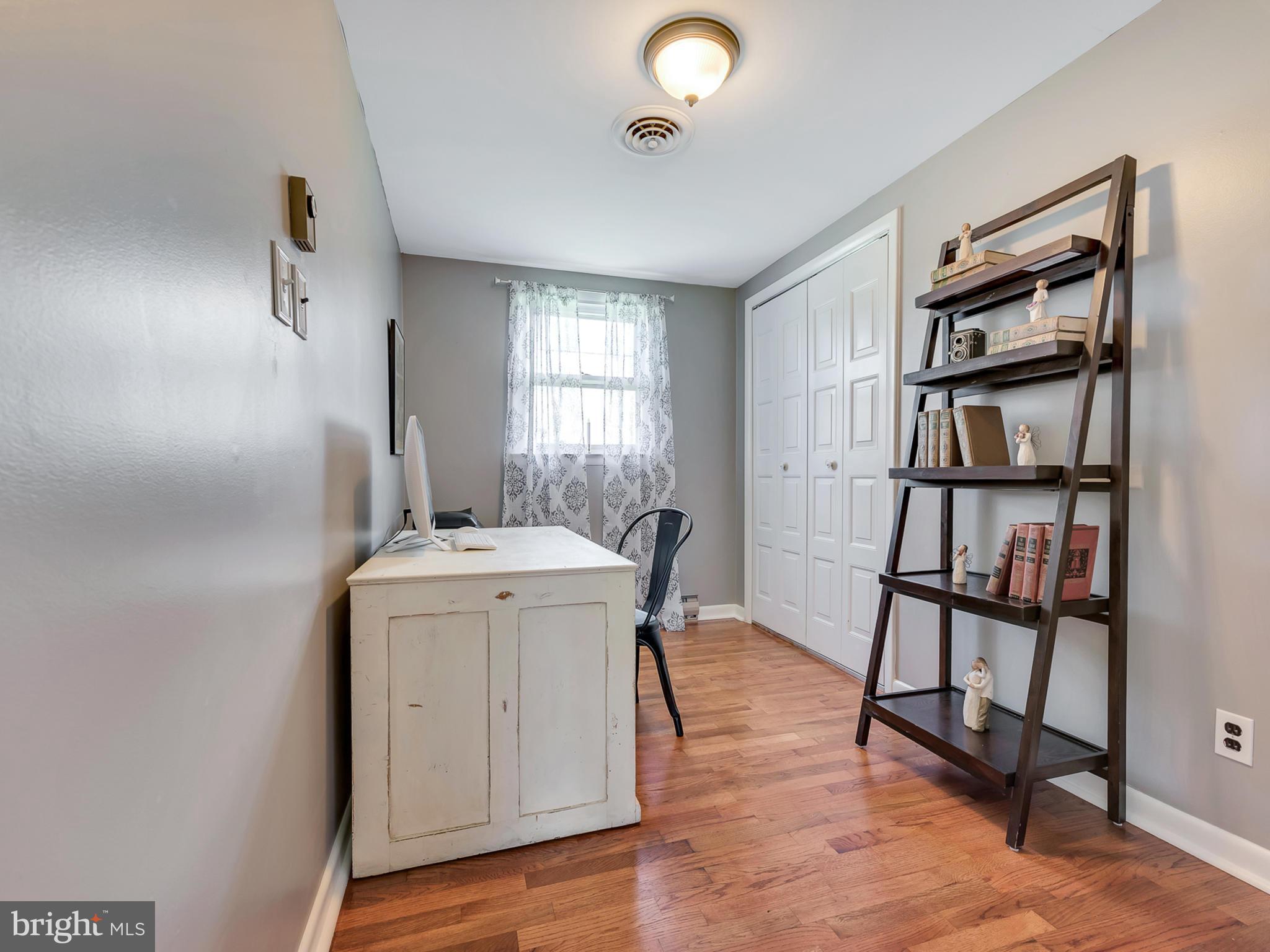 16718 Fairview Road Hagerstown, MD 21740 - Photo 25 of 29 Bedroom