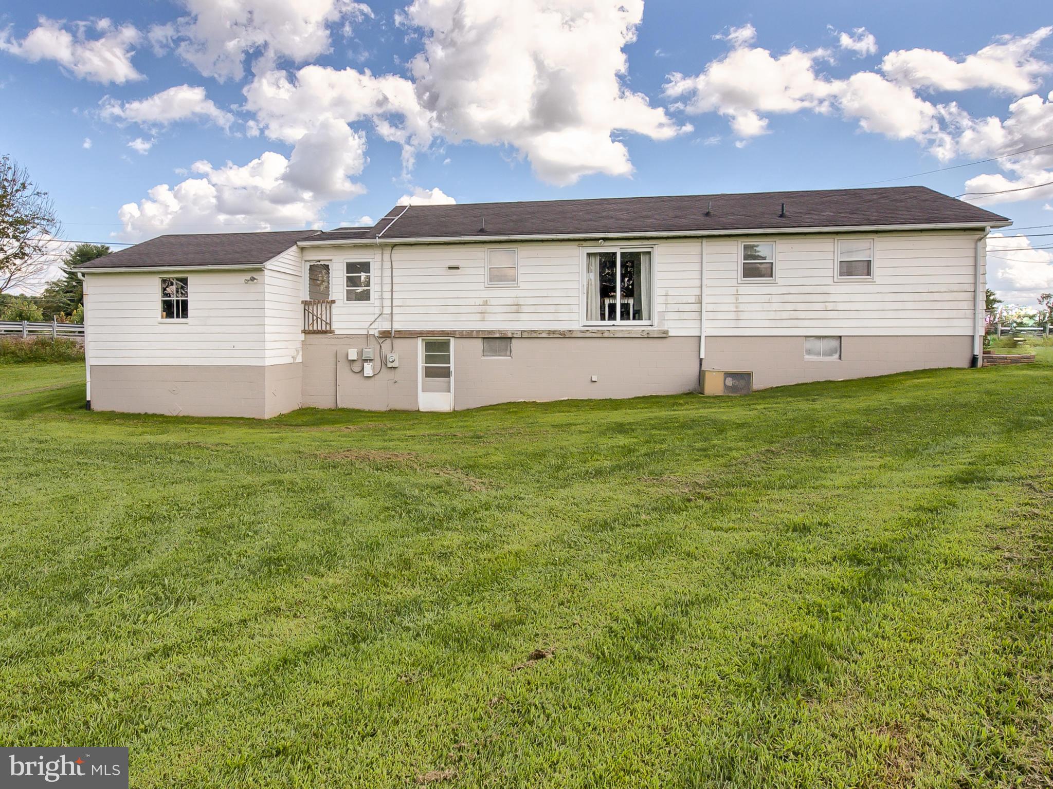 16718 Fairview Road Hagerstown, MD 21740 - Photo 27 of 29 Exterior (Rear)