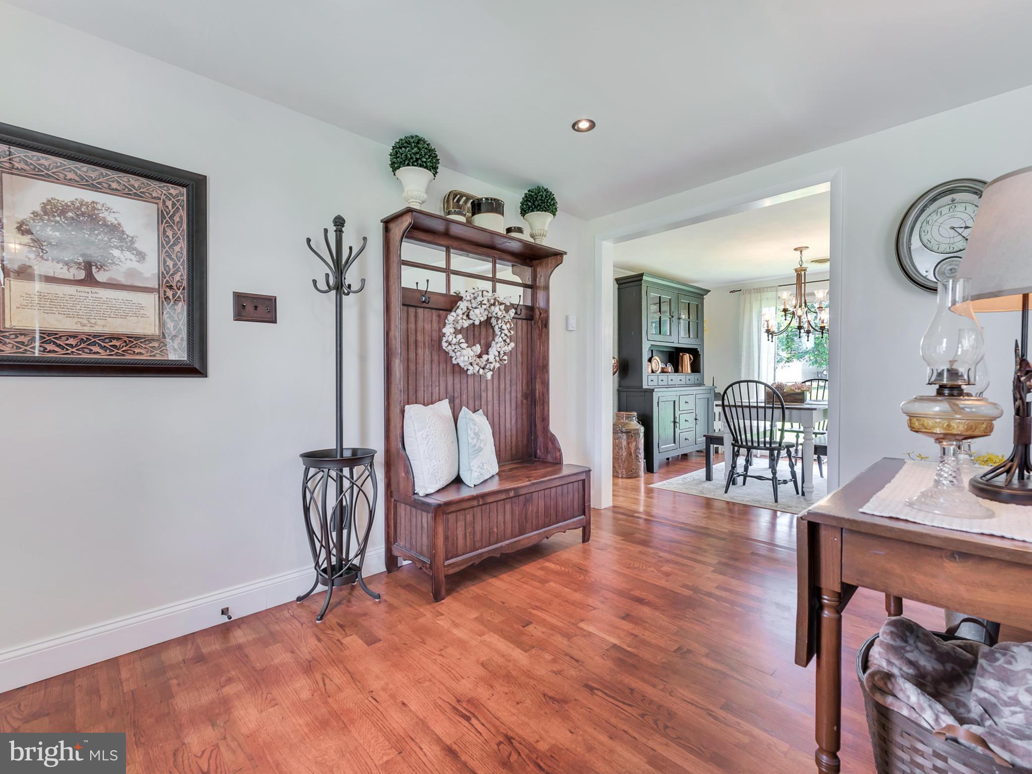 16718 Fairview Road Hagerstown, MD 21740 - Photo 6 of 29 Entry