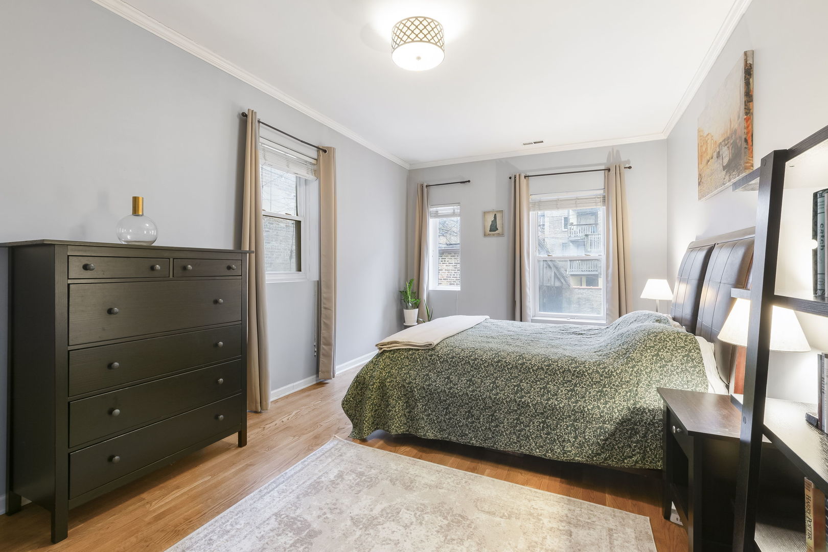 629 West Sheridan Road, Unit 1D Chicago, IL 60613 - Photo 7 of 14