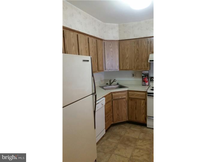 92 West Bluebell Lane Mount Laurel, NJ 08054 - Photo 2 of 11 Kitchen