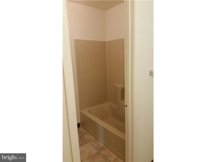 92 West Bluebell Lane Mount Laurel, NJ 08054 - Photo 11 of 11 Bathroom