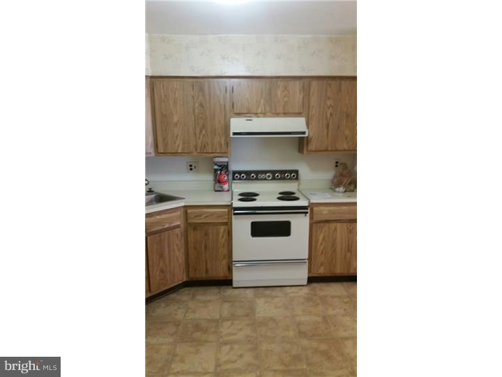 92 West Bluebell Lane Mount Laurel, NJ 08054 - Photo 3 of 11 Kitchen