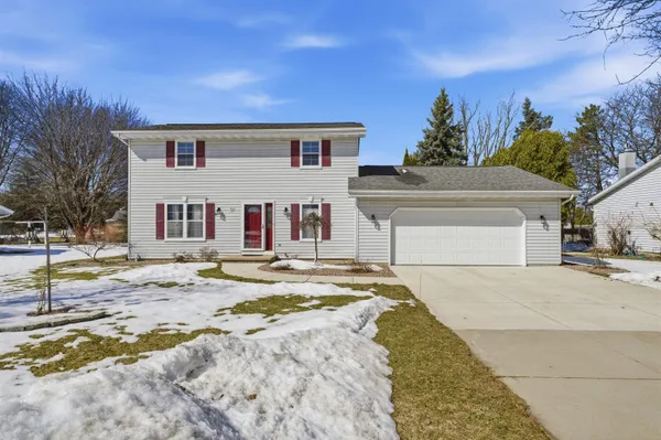 $365,000 | 705 South Goldenrod Drive, Appleton, WI 54914